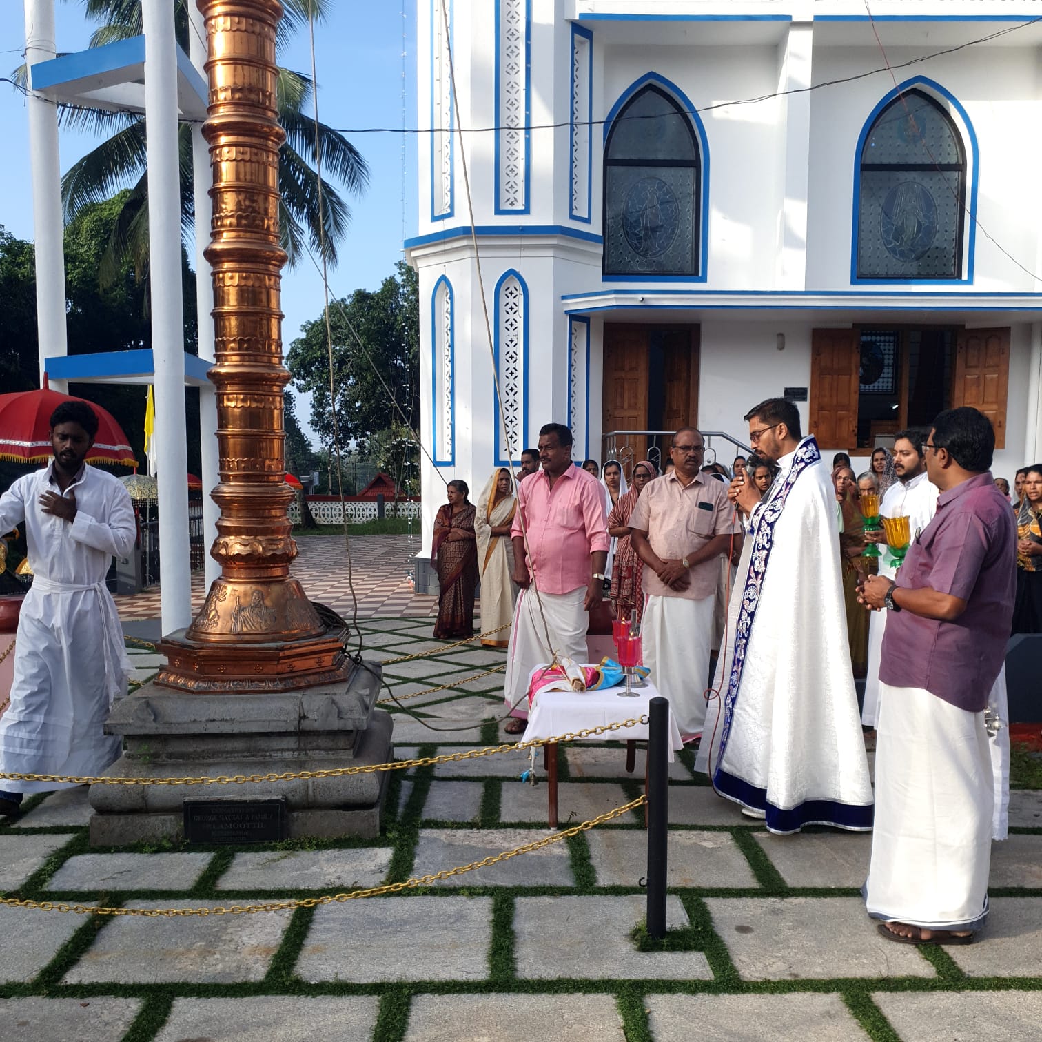 ചെറിയനാട് സെന്റ് ജൂഡ് മലങ്കര  കത്തോലിക്കാ തീർത്ഥാടന ദേവാലയത്തിൽ കൊടിയേറ്റ്
